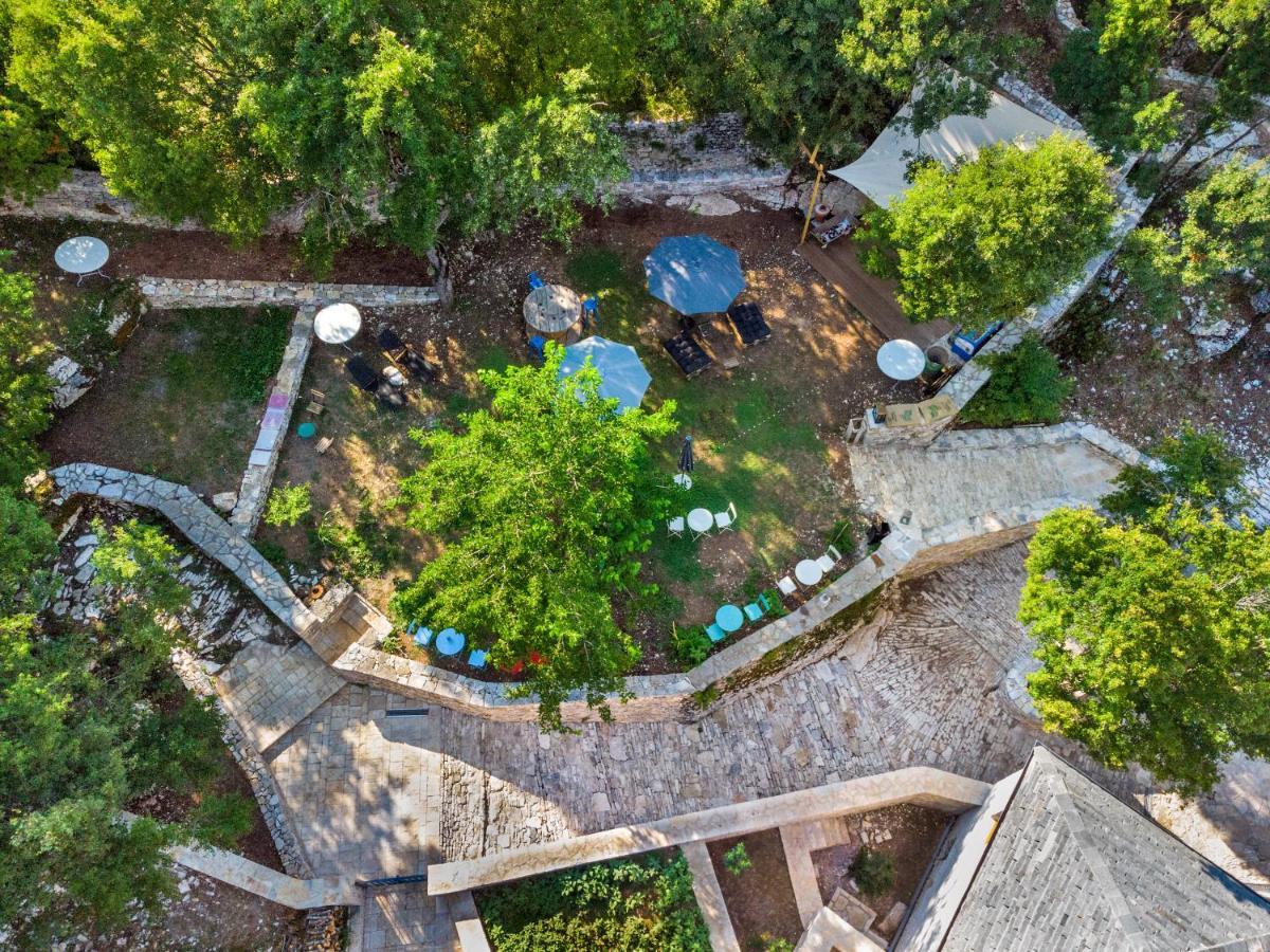 The Land Beyond Apartment Vitsa Exterior foto